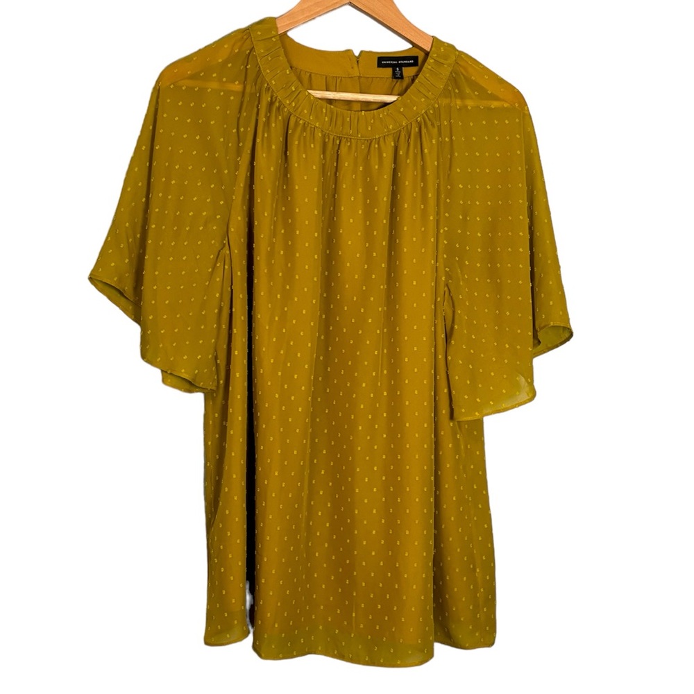 Universal Standard Women’s Yellow Swiss Dot Keyhole Back Flutter Sleeve Blouse